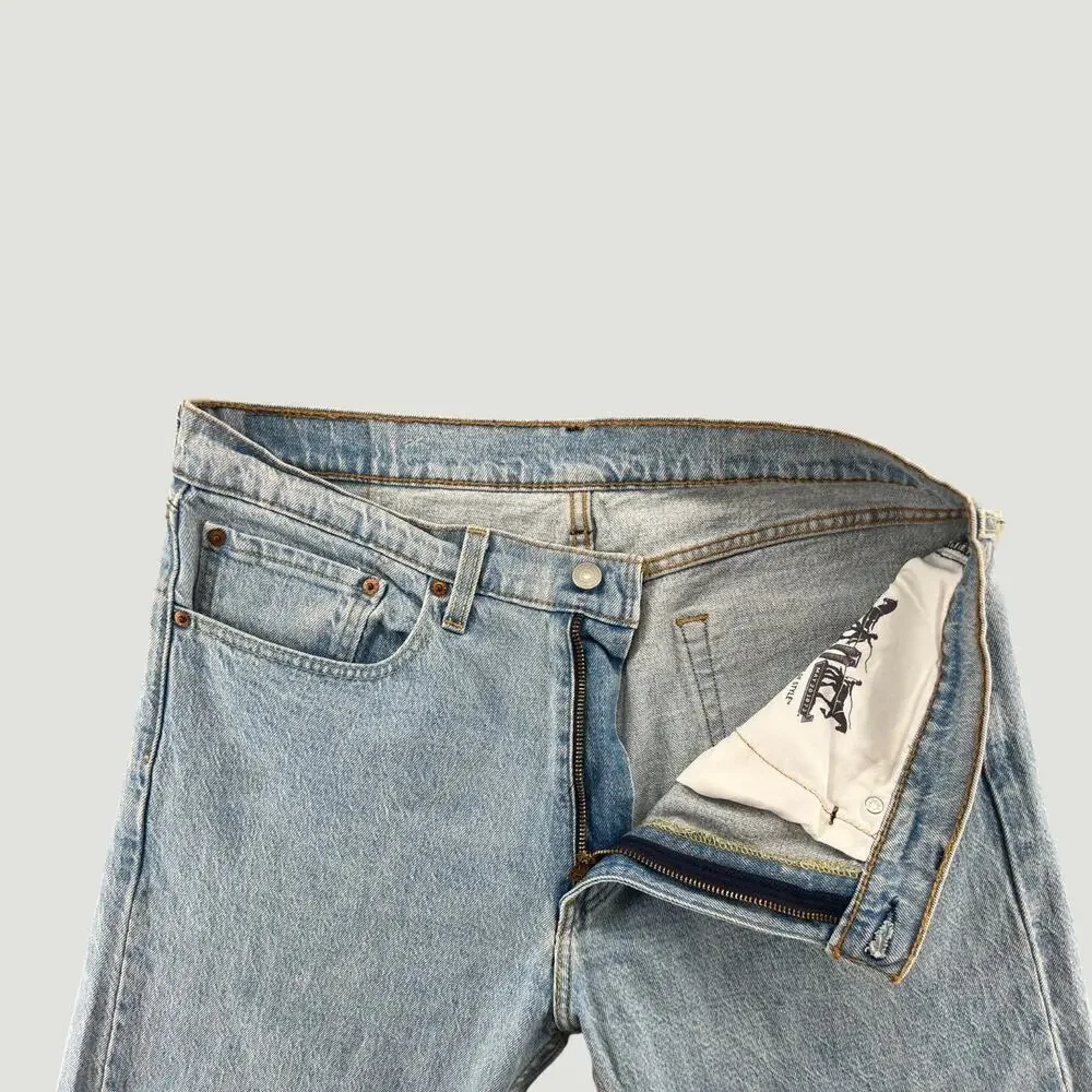 Vintage Levi’s 505 Cut Off Denim Shorts Light Wash W34 Y2K